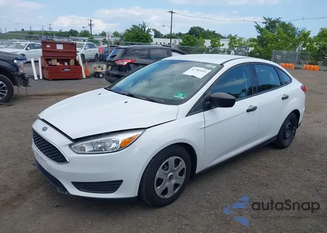 2018 Ford Focus S from USA, damaged, VIN 1FADP3E27JL283964